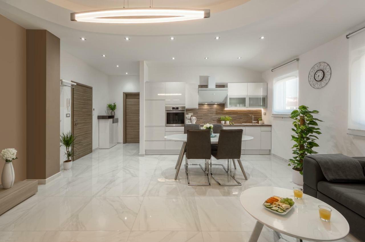 Viras Luxury Holiday Pula Bagian luar foto